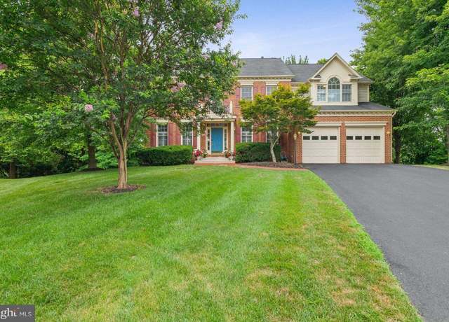 Property at 18993 Longhouse Pl, Leesburg, VA 20176, 4 beds, 4.5 baths