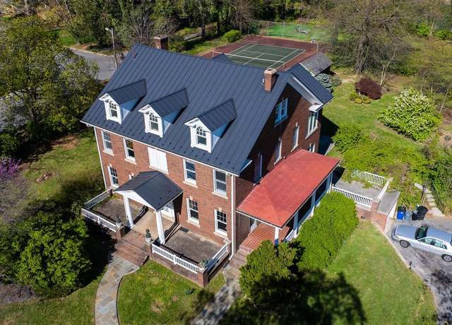 Property at 113 N Tennessee Ave, Martinsburg, WV 25401, 6 beds, 2.5 baths