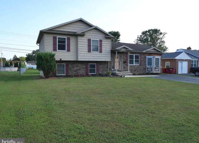 Property at 17325 Diane Dr, Hagerstown, MD 21740, 4 beds, 2.5 baths