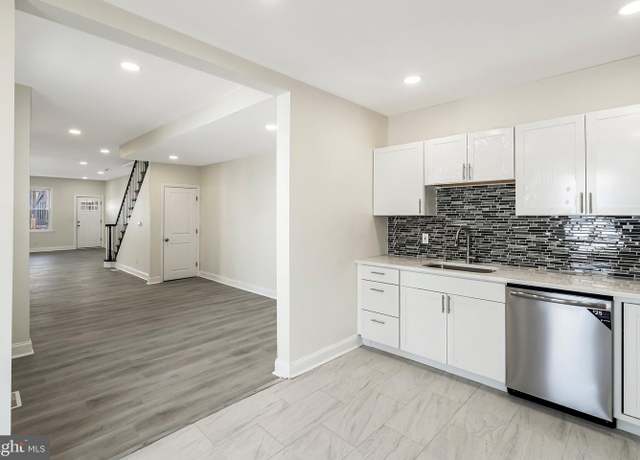 Property at 244 Conover St, Burlington, NJ 08016, 5 beds, 2 baths