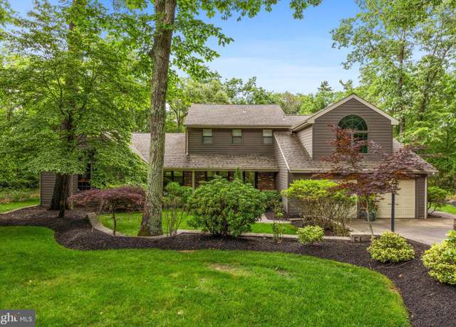 Property at 26 Country Club Ln, Marlton, NJ 08053, 4 beds, 2.5 baths