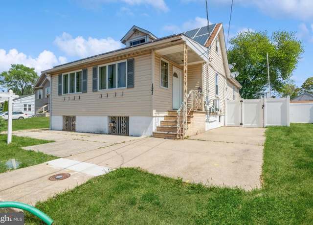 Property at 121 W Batten Ave, Blackwood, NJ 08012, 4 beds, 1.5 baths