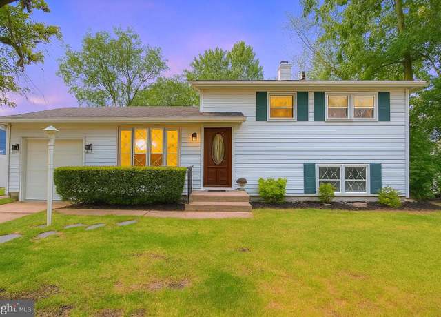 Property at 625 College Blvd, Wenonah, NJ 08090, 3 beds, 1.5 baths