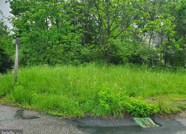 Property at 82 Lenape Trl, Mount Bethel, PA 18343