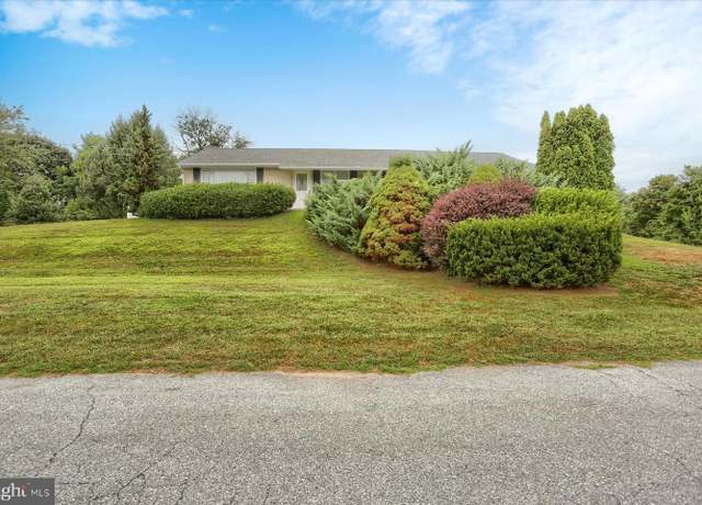Property at 491 Pine Ridge Cir, Lewisberry, PA 17339, 3 beds, 2 baths
