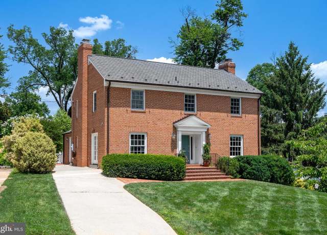 Property at 1305 Trinity Dr, Alexandria, VA 22314, 4 beds, 3.5 baths
