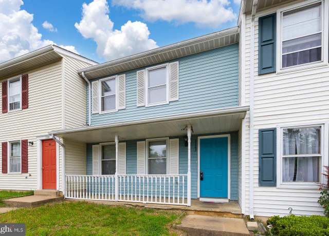 Property at 5143 Cottonwood Ct, Fredericksburg, VA 22407, 2 beds, 1.5 baths