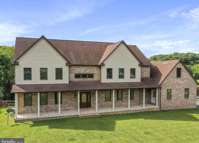 Property at 15 Rachels Ln, Front Royal, VA 22630, 4 beds, 5 baths