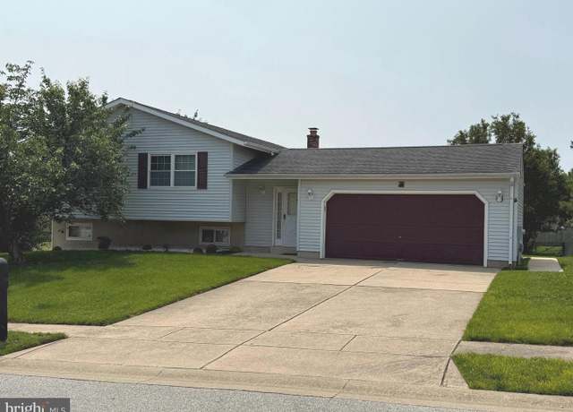 Property at 2 Renai Ct, Newark, DE 19702, 3 beds, 2.5 baths