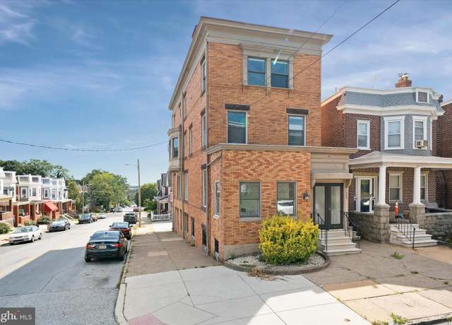 Property at 1500 W 7th St, Wilmington, DE 19805, 2 beds, 3 baths