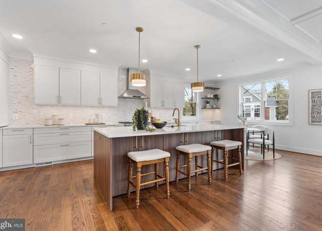 Property at 9211 Villa Dr, Bethesda, MD 20817, 6 beds, 4.5 baths
