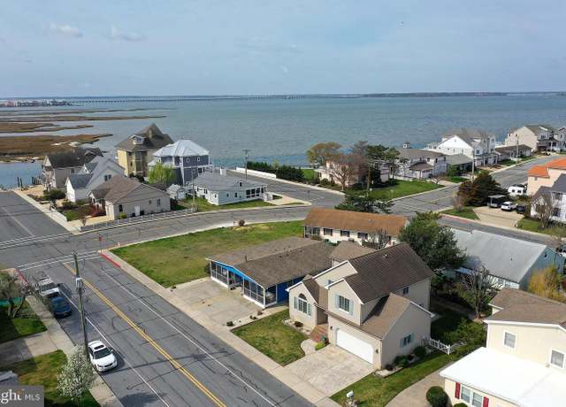 Property at 8703-A Caribbean Dr #8, Ocean City, MD 21842, 3 beds, 2 baths