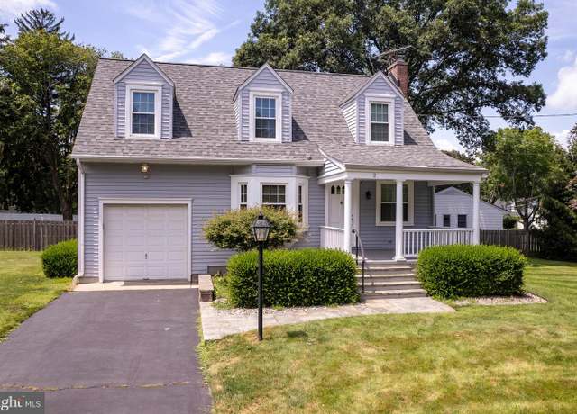 Property at 2 Pasture Ln, Plainsboro, NJ 08536, 3 beds, 2 baths