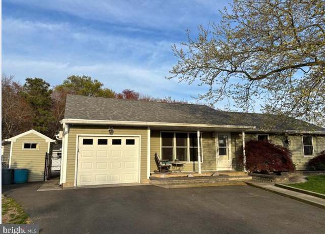 Property at 173 Beverly Dr, Barnegat, NJ 08005, 3 beds, 2 baths