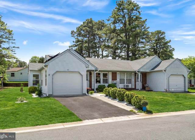 Property at 5-A Greenwood Ln, Whiting, NJ 08759, 2 beds, 1 bath