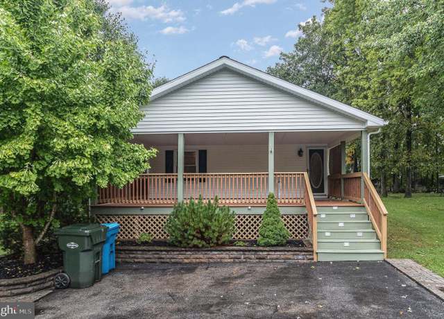 Property at 9 Sedgwick Dr, East Berlin, PA 17316, 3 beds, 2 baths