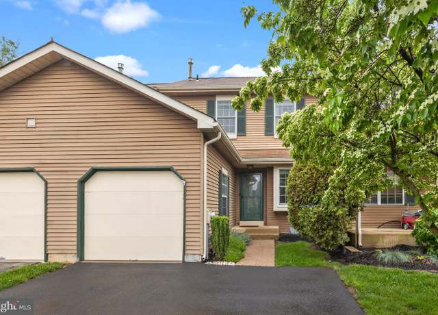 Property at 698 Tomlinson Ln, Yardley, PA 19067, 3 beds, 2.5 baths