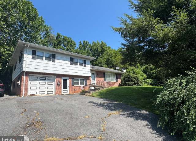 Property at 8655 Wayne Rd, Waynesboro, PA 17268, 3 beds