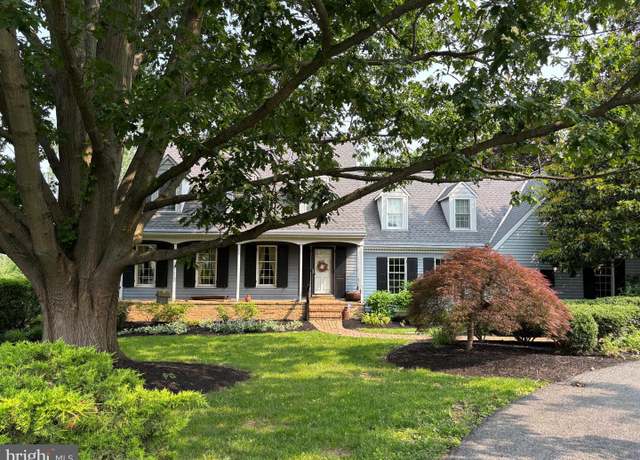 Property at 1111 Bear Creek Rd, Elizabethtown, PA 17022, 4 beds, 3.5 baths