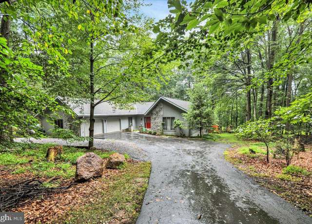 Property at 1806 Larch Cir, Lebanon, PA 17042, 4 beds, 3 baths