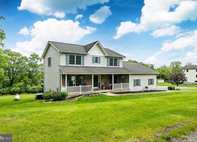 Property at 174 Greentree Dr, Bangor, PA 18013, 3 beds, 3.5 baths