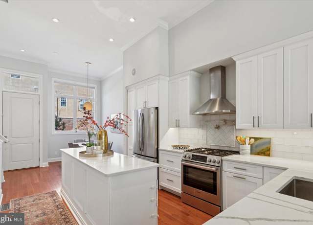 Property at 1140 Mount Vernon St, Philadelphia, PA 19123, 5 beds, 3.5 baths