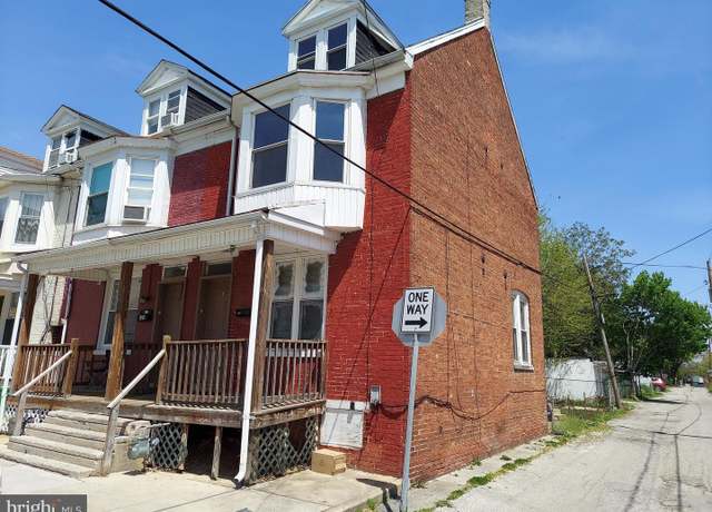 Property at 231 S West St, York, PA 17401, 4 beds, 1 bath