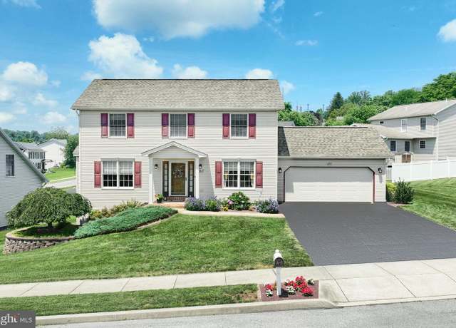 Property at 457 Chestnut Way, New Cumberland, PA 17070, 3 beds, 2.5 baths