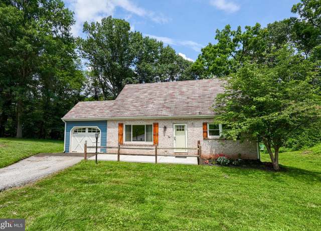 Property at 35 Locust Cir, Etters, PA 17319, 4 beds, 2 baths