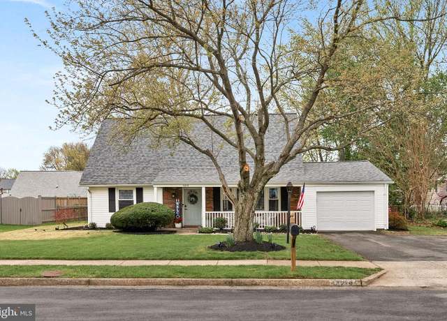 Property at 13219 Pleasantview Ln, Fairfax, VA 22033, 4 beds, 2 baths