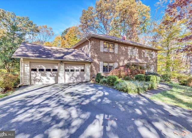 Property at 8150 Wolf Run Shoals Rd, Clifton, VA 20124, 5 beds, 3.5 baths