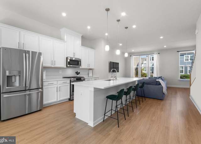 Property at 1783 Hickory Woods Rd, Dumfries, VA 22026, 4 beds, 3.5 baths