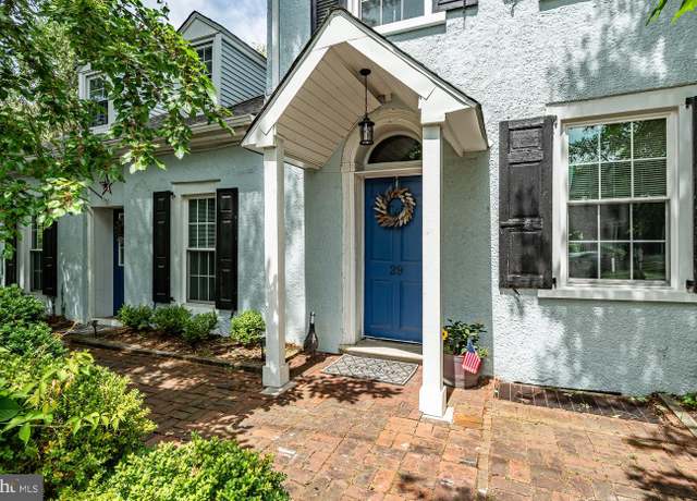 Property at 29 E Main St, Newark, DE 19702, 5 beds, 3 baths