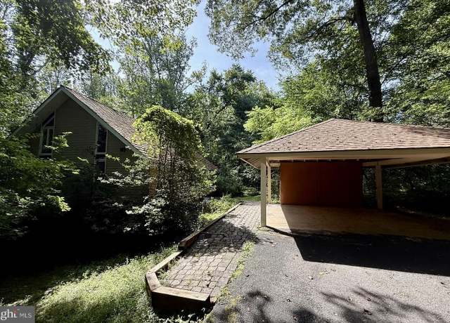 Property at 9441 Holbrook, Potomac, MD 20854, 5 beds, 3.5 baths