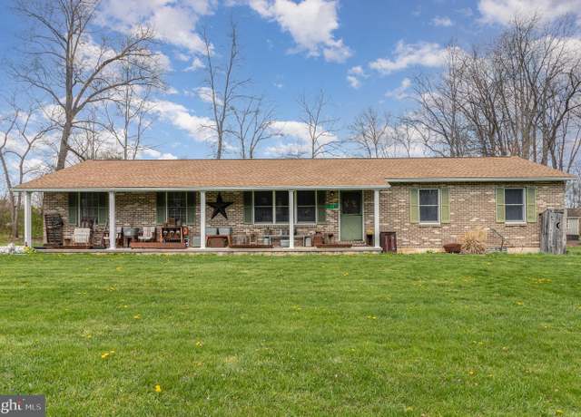 Property at 15 Burnside Dr, East Berlin, PA 17316, 3 beds, 1.5 baths