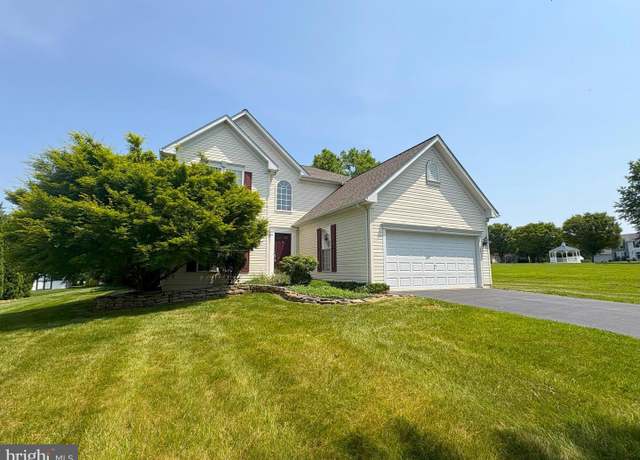 Property at 231 Flagstone Cir, Coatesville, PA 19320, 4 beds, 2.5 baths