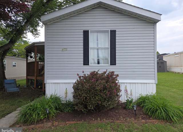 Property at 100 Decatur Dr, Grantville, PA 17028, 3 beds, 2 baths