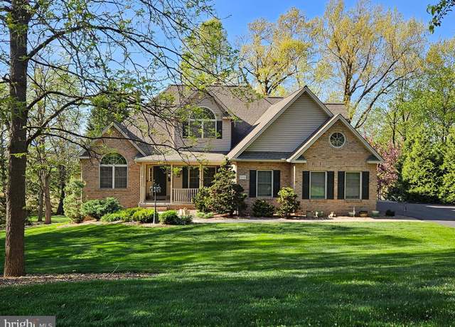 Property at 3716 Eucalyptus Ct, Chambersburg, PA 17202, 5 beds, 3.5 baths