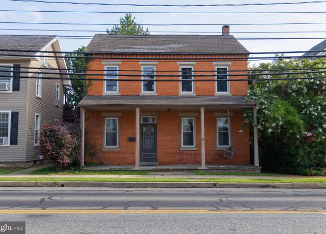 Property at 6 E Main St, Mountville, PA 17554, 4 beds, 2 baths
