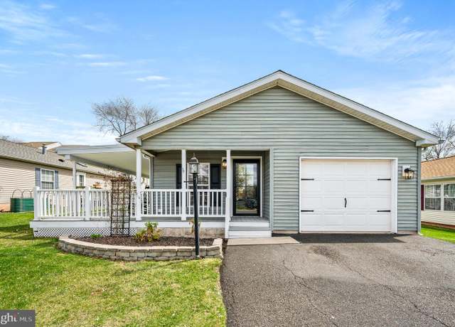 Property at 402 Village Way, Royersford, PA 19468, 2 beds, 2 baths