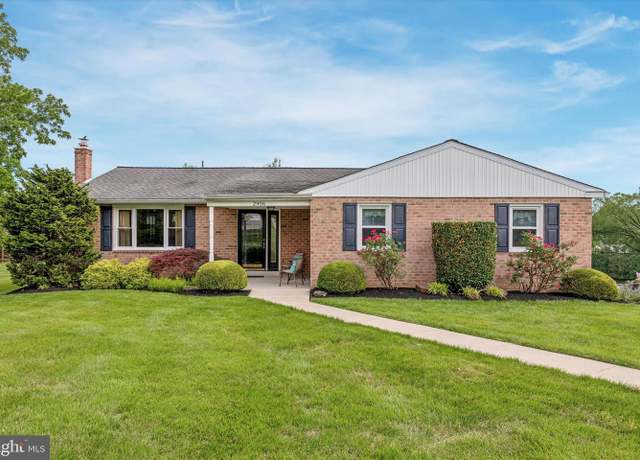 Property at 2906 Toll Gate Dr, Norristown, PA 19403, 3 beds, 2 baths