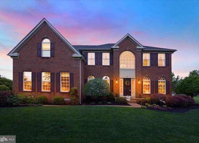 Property at 110 Mill Run Rd, York, PA 17404, 4 beds, 2.5 baths