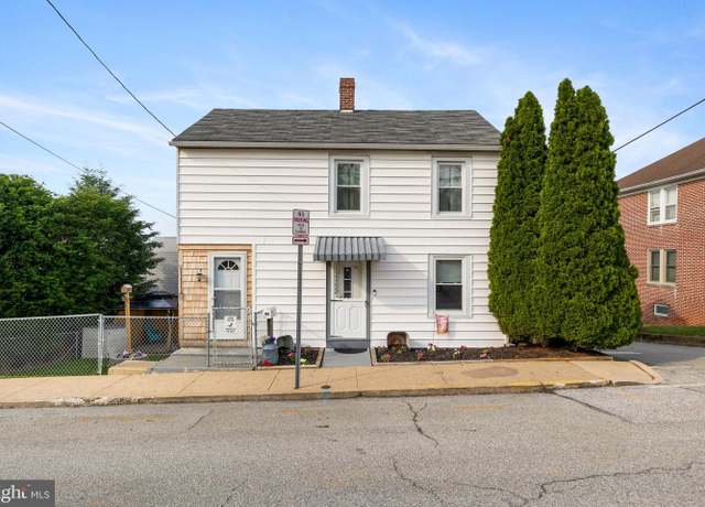 Property at 99 S Pine St, Red Lion, PA 17356, 2 beds, 1 bath