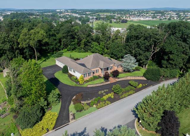 Property at 424 Masonic Dr, York, PA 17406, 5 beds, 4.5 baths