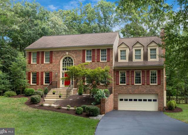 Property at 7407 S Reach Dr, Fairfax Station, VA 22039, 4 beds, 3.5 baths