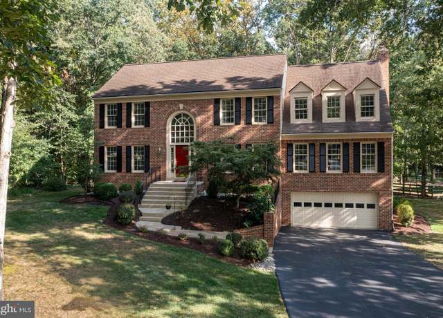 Property at 7407 S Reach Dr, Fairfax Station, VA 22039, 4 beds, 3.5 baths