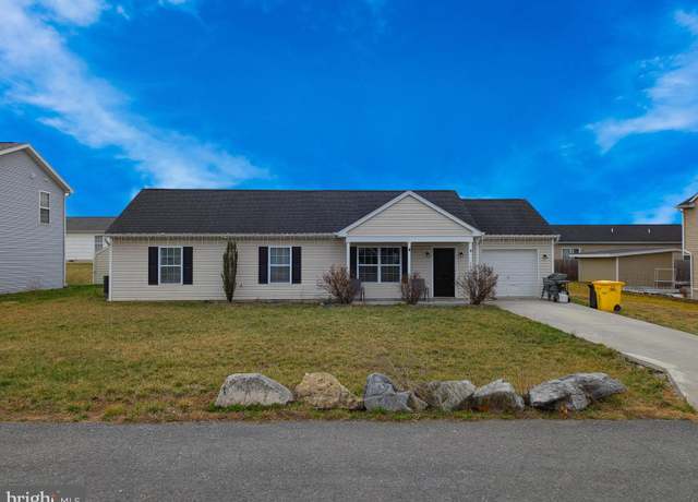 Property at 163 Minister Dr, Martinsburg, WV 25404, 3 beds, 2 baths
