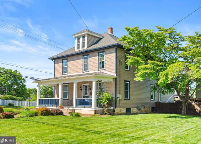 Property at 101 S Queen St, Shippensburg, PA 17257, 3 beds, 1.5 baths