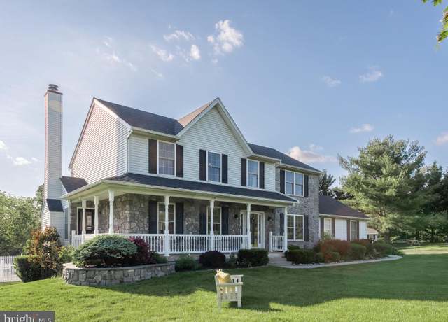 Property at 128 Hillside Dr, Spring City, PA 19475, 4 beds, 3.5 baths
