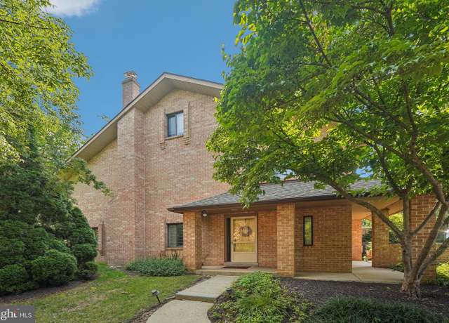 Property at 301 Paoli Woods St #301, Paoli, PA 19301, 3 beds, 2.5 baths